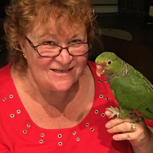 Meet your Posher, Kim - Picture 1 of 1